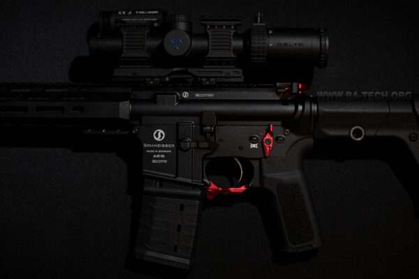 Schmeisser AR15 DMR (schwarz) - Strike Industries Red Edition – Bild 8