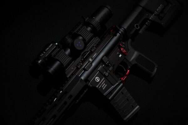 Schmeisser AR15 DMR (schwarz) - Strike Industries Red Edition – Bild 7