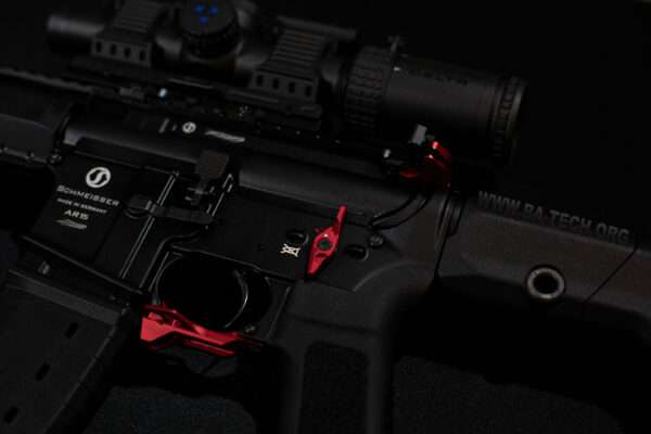 Schmeisser AR15 DMR (schwarz) - Strike Industries Red Edition – Bild 5